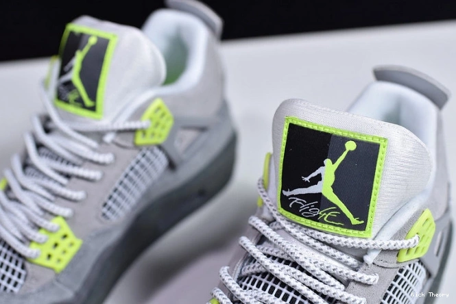 Kick Theory Air Jordan Neon CT5342-007 4 SE 0825